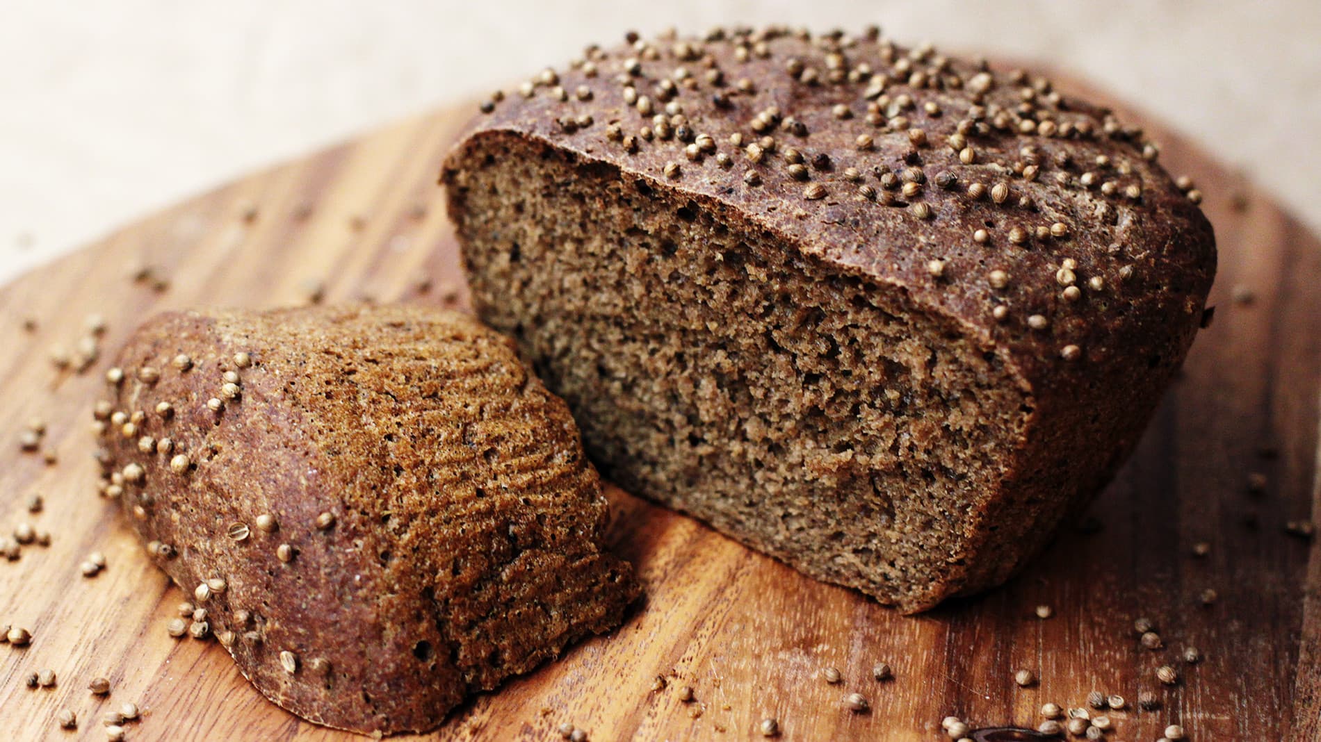 Bread borodinskii