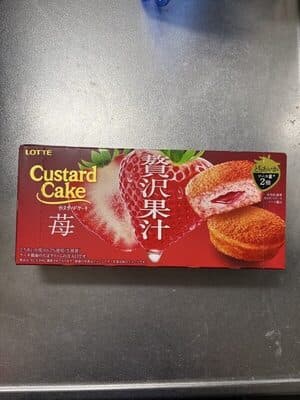 カスタードケーキ 苺