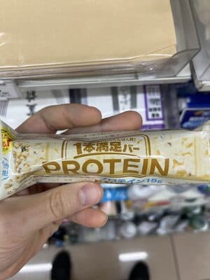 １本満足バー PROTEIN