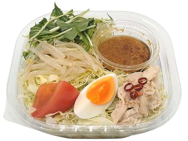 ピリ辛ドレッシングのラーメンサラダ