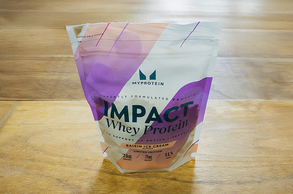 Impact ホエイプロテイン ラムレーズンソフトクリーム