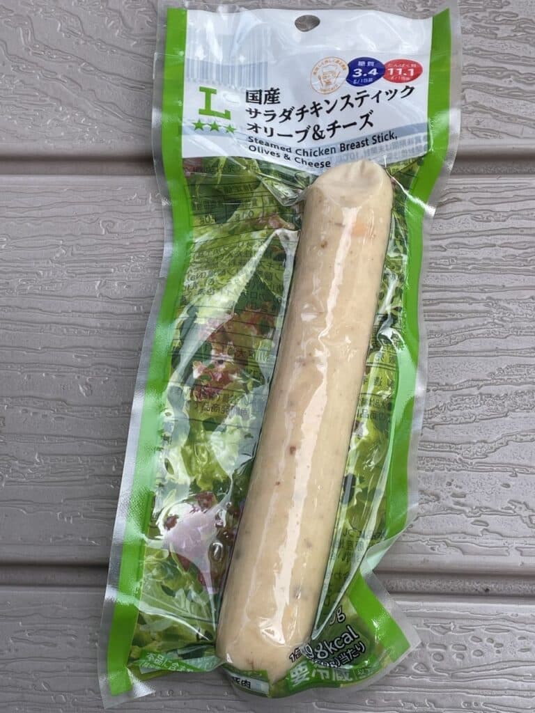 Steamed Chicken Breast Stick Type, Olives & Cheese Flavor