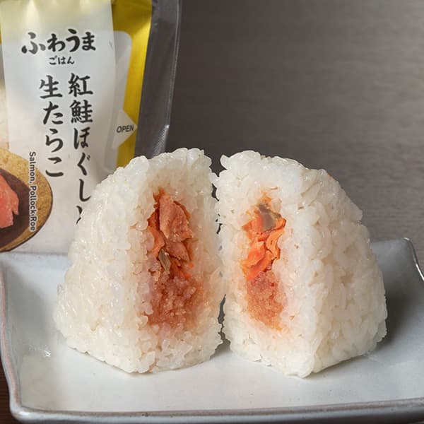 鮭マヨネーズと生たらこおむすび