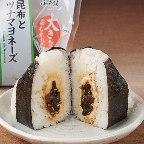 大きなおむすび　昆布とツナマヨネーズ