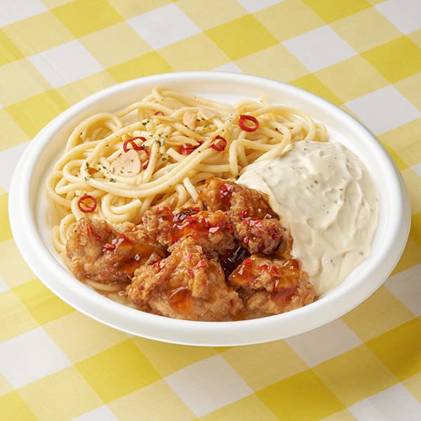 ペペロンチーノ&amp;ガリマヨソース唐揚げ丼