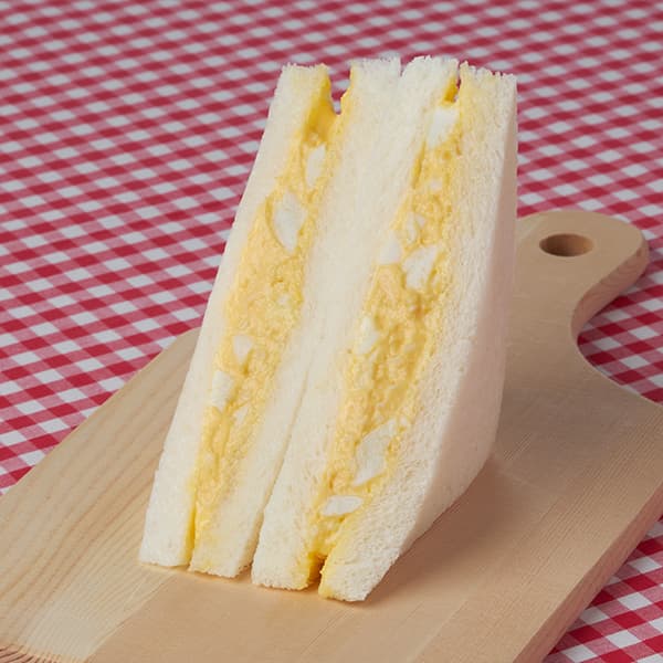 コク旨たまごサンド