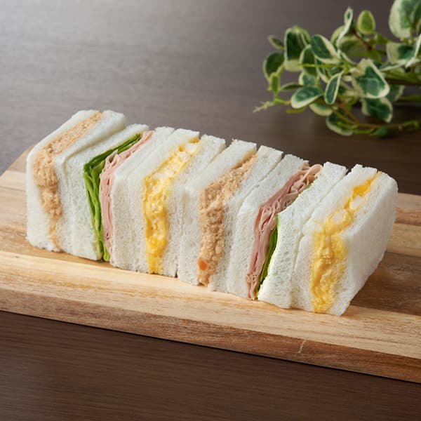 ハムたまごツナサンドBOX