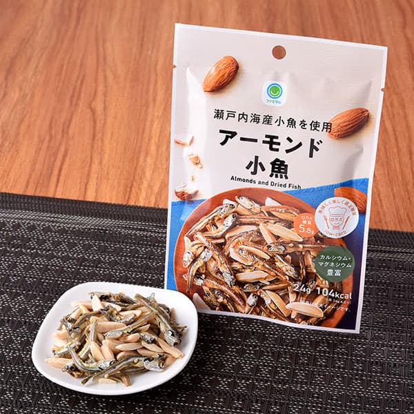 瀬戸内海産小魚を使用　アーモンド小魚